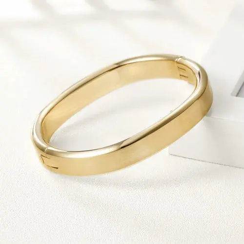 VINTAGE MINIMALIST BANGLE    My Store