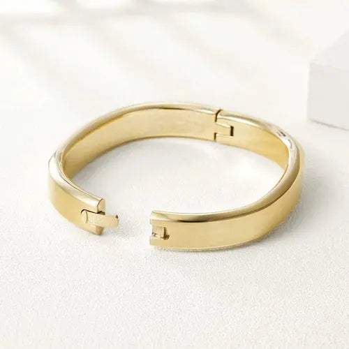 VINTAGE MINIMALIST BANGLE My Store